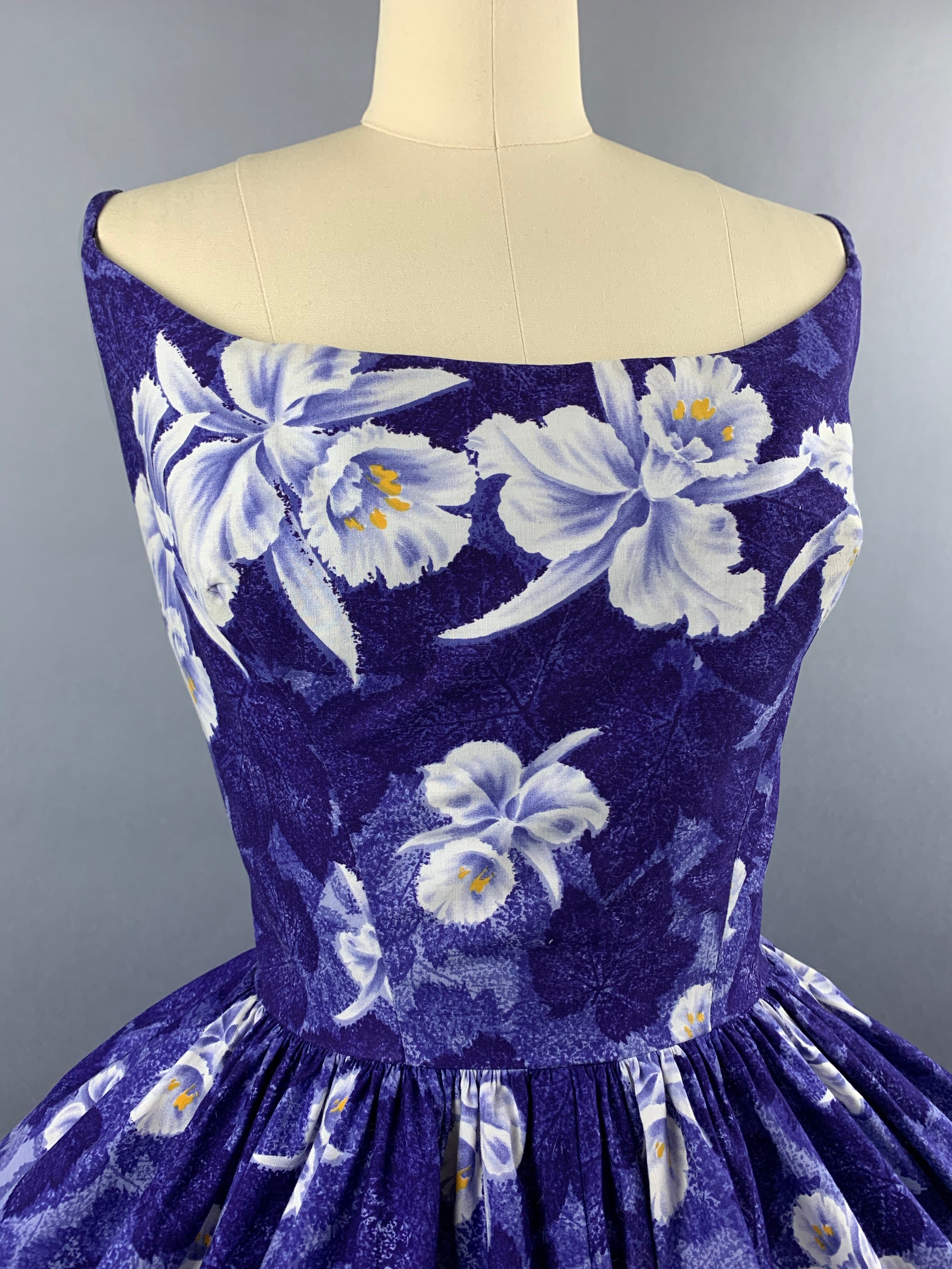 1950s Kamehameha Blue-Purple Orchid Cotton Hawaiian Dress Size M