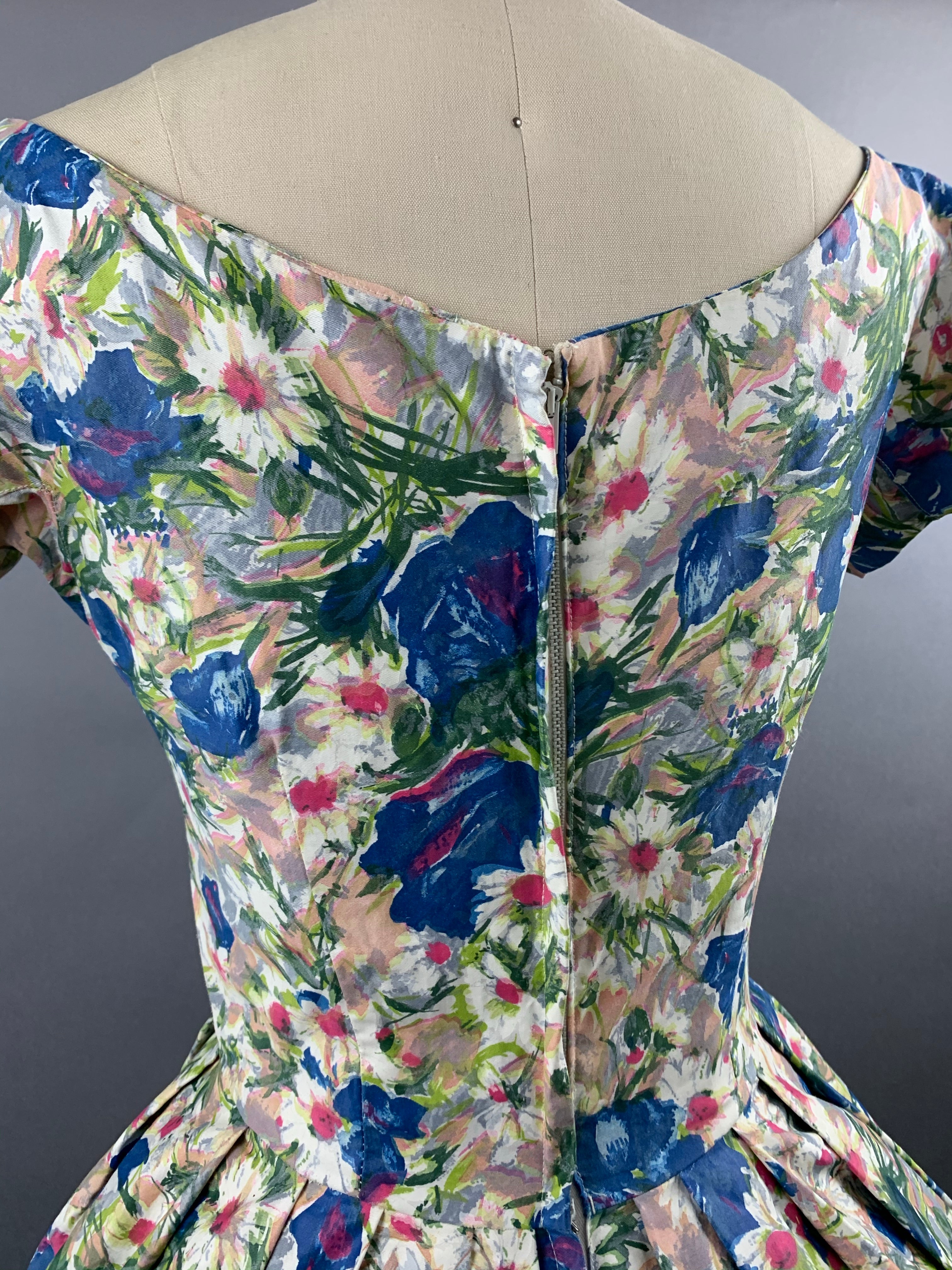 1950s Suzy Perette Blue Floral Polished Cotton Dress Size M