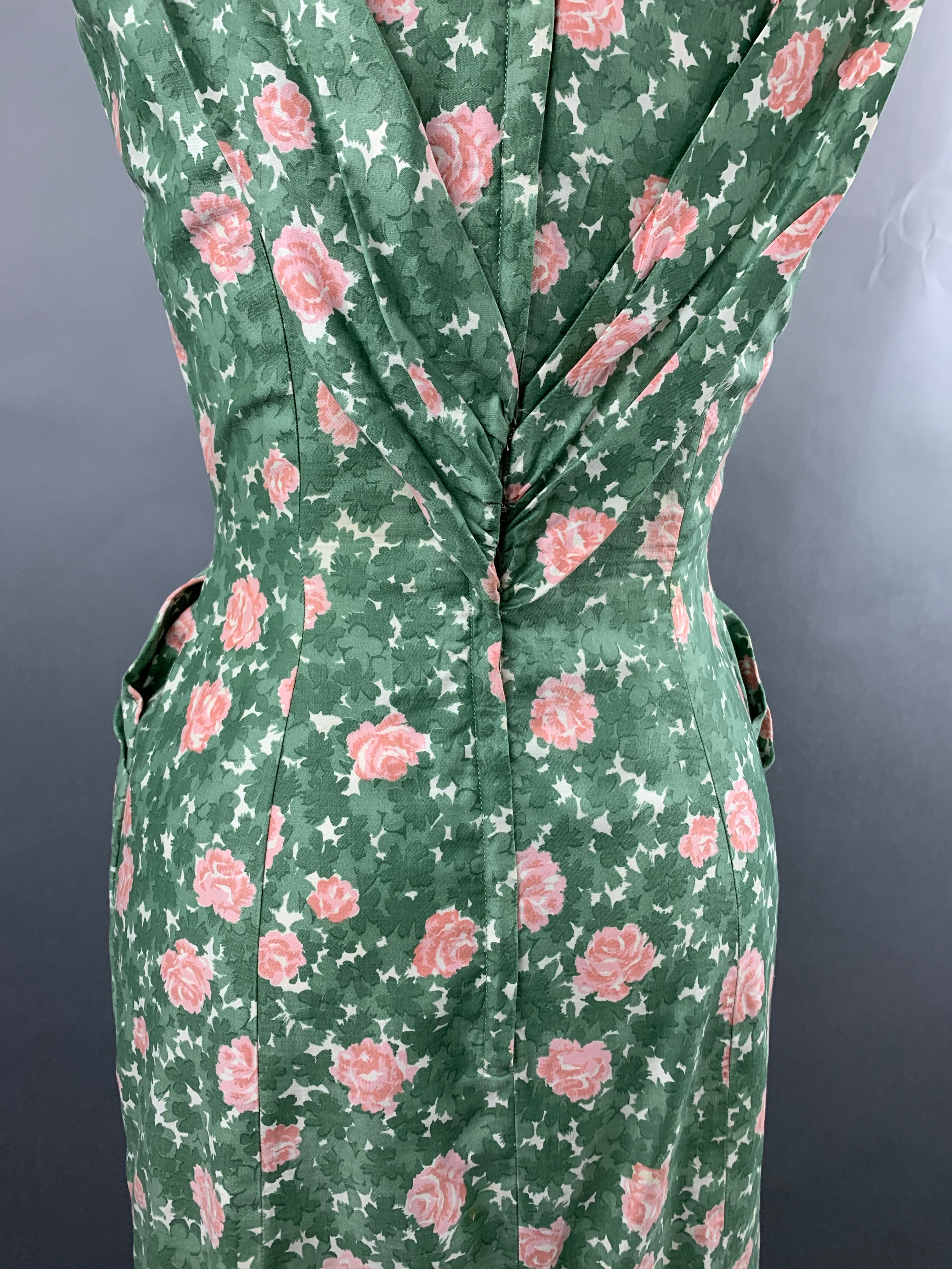 1950s Jeanette Alexander Green Cotton with Pink Roses Dress Size S