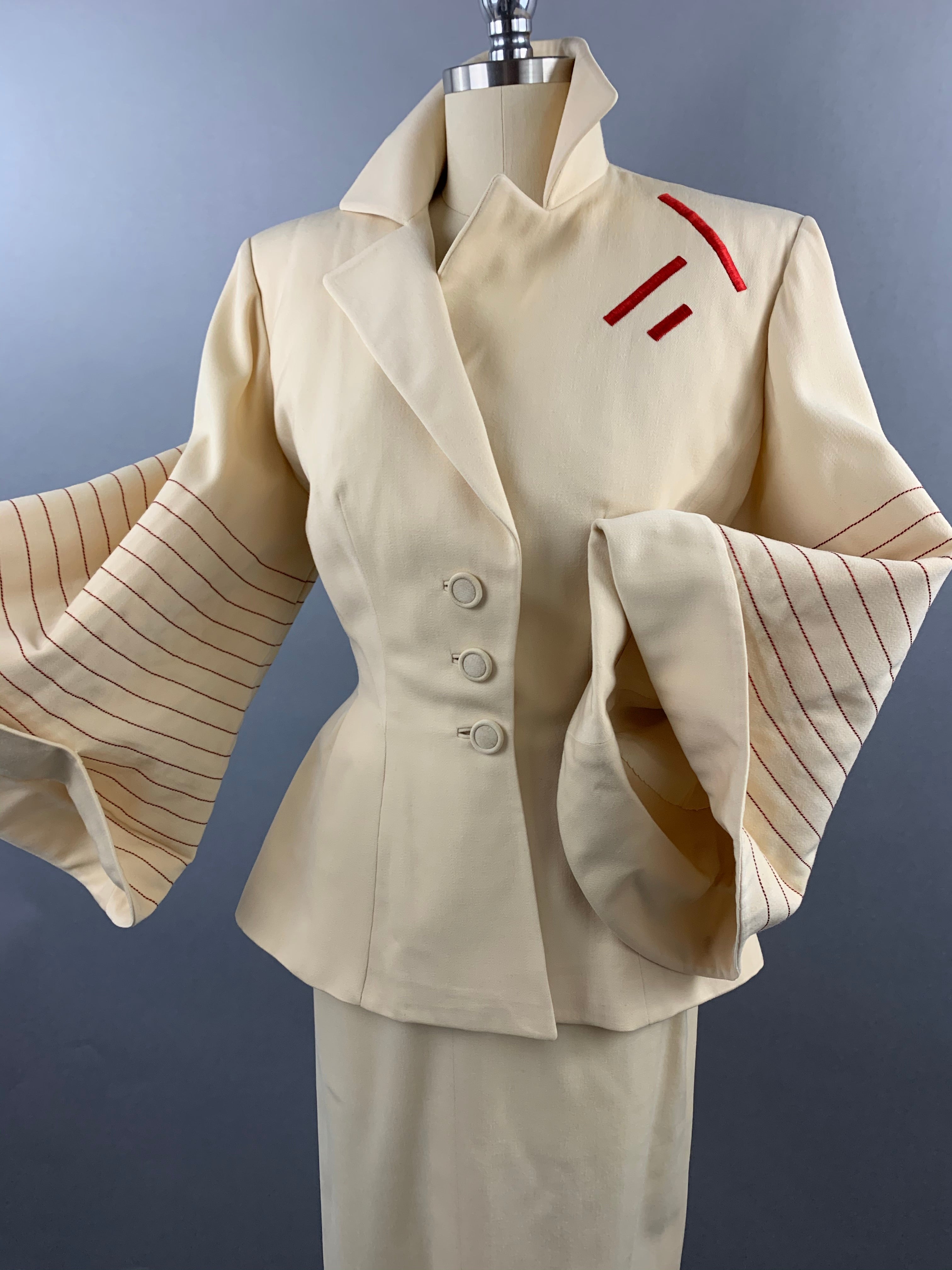 1950s Lilli Ann Cream Skirt Suit Size XS