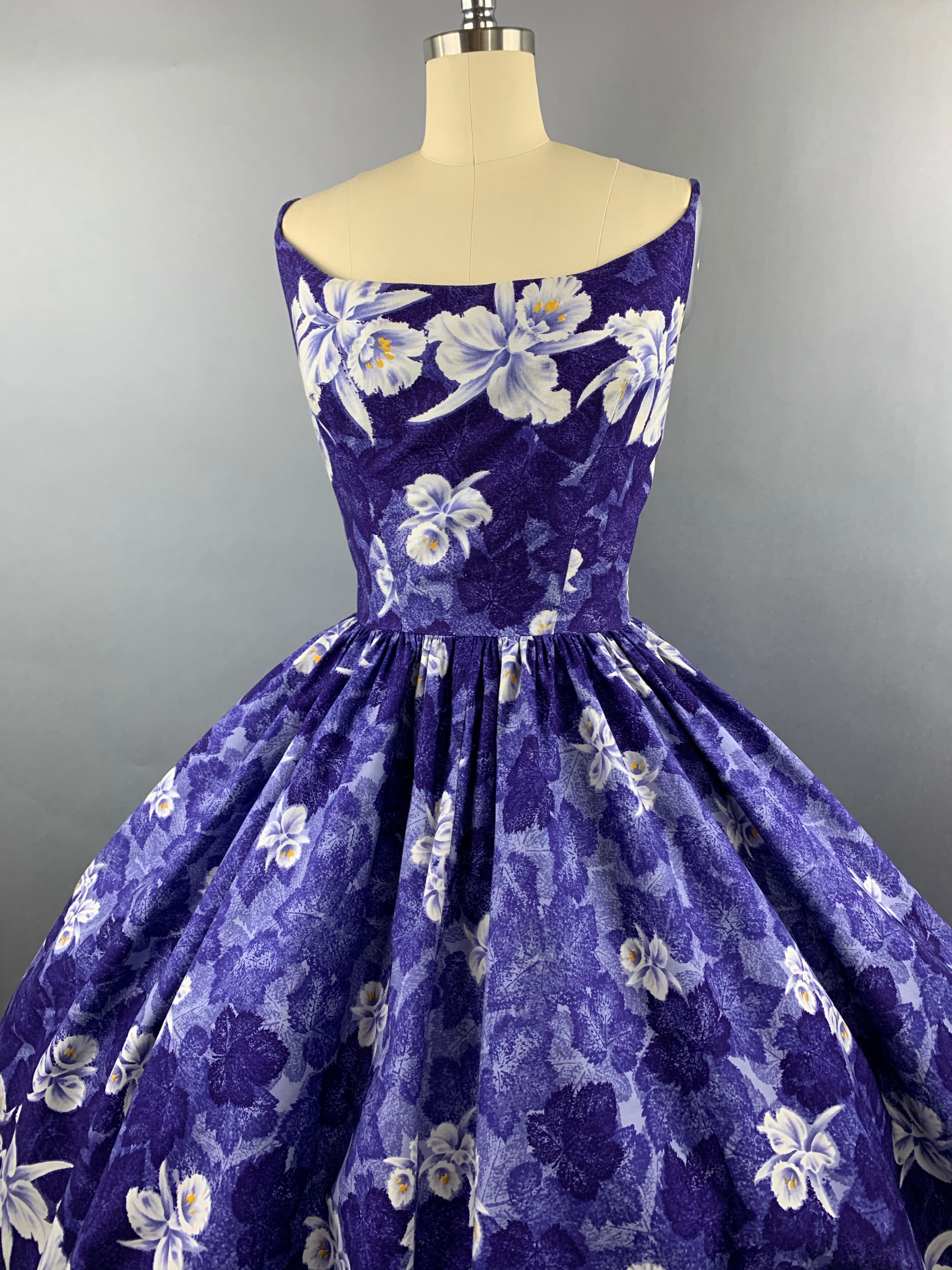 1950s Kamehameha Blue-Purple Orchid Cotton Hawaiian Dress Size M