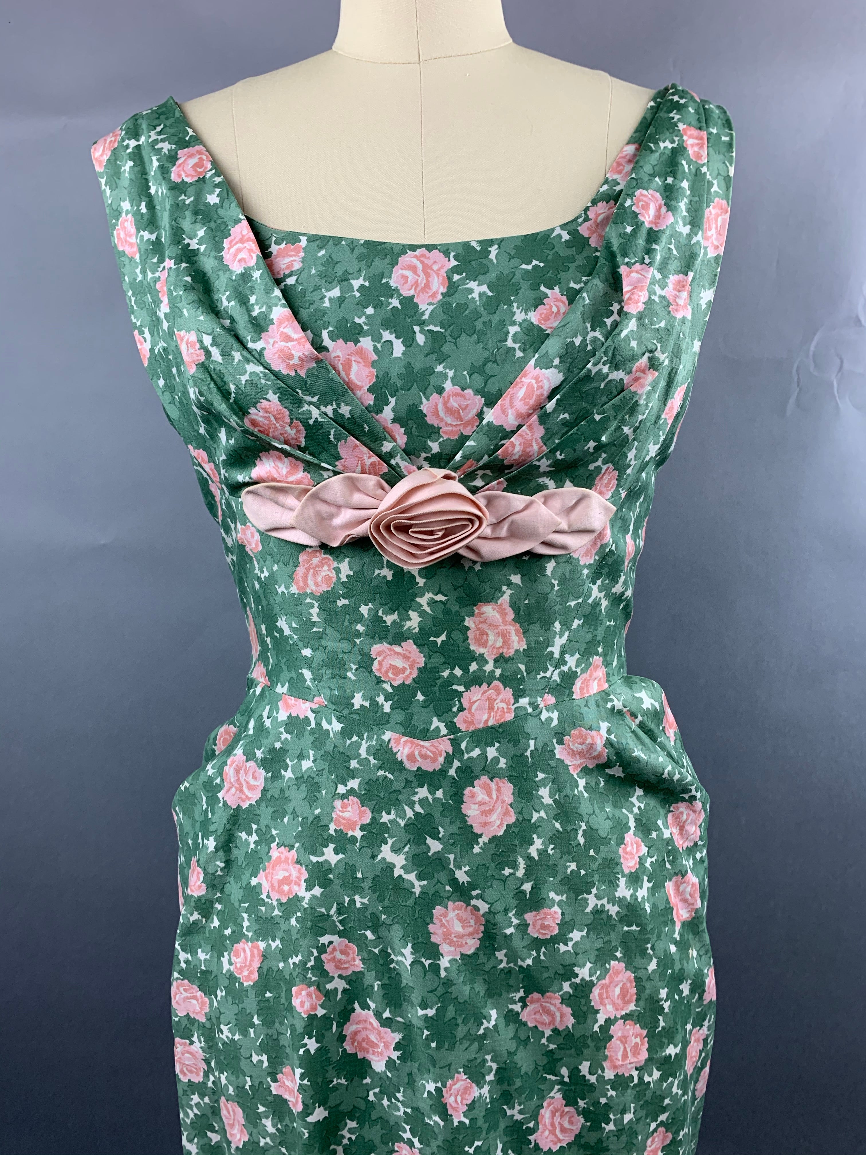 1950s Jeanette Alexander Green Cotton with Pink Roses Dress Size S