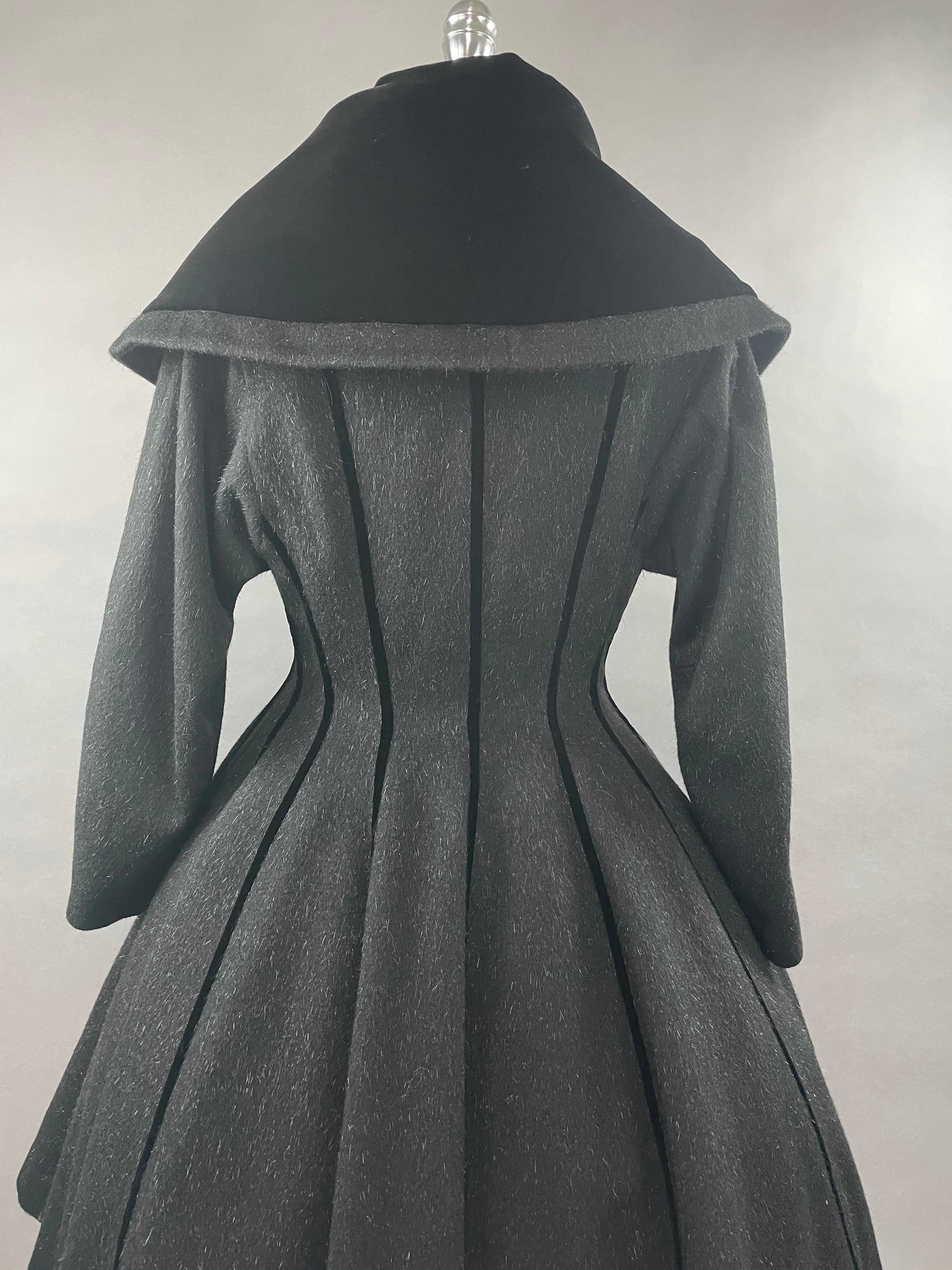 1950s Dark Grey Wool Mohair Blend & Velvet Lilli Ann Princess Coat Size M