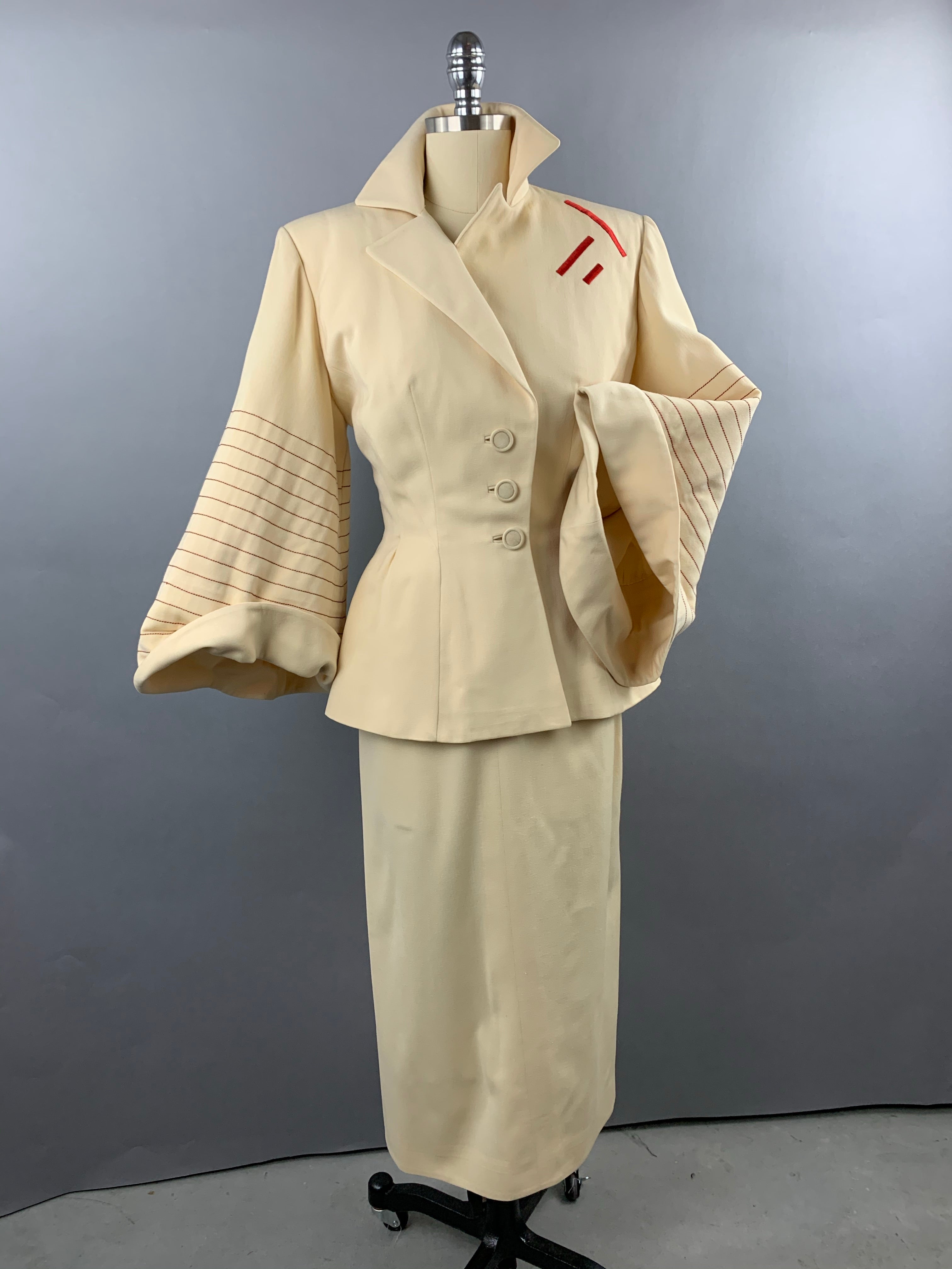 1950s Lilli Ann Cream Skirt Suit Size XS