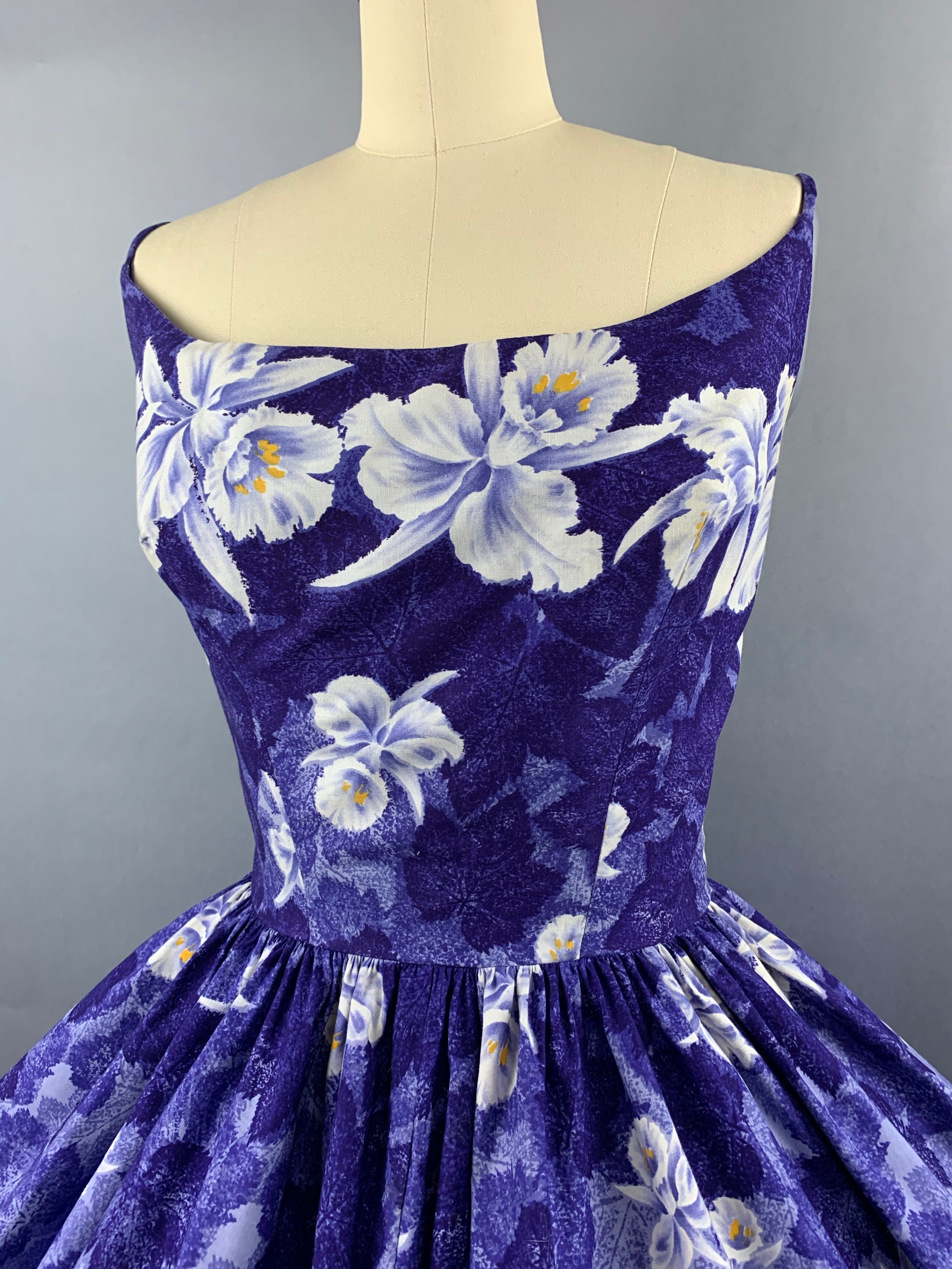 1950s Kamehameha Blue-Purple Orchid Cotton Hawaiian Dress Size M