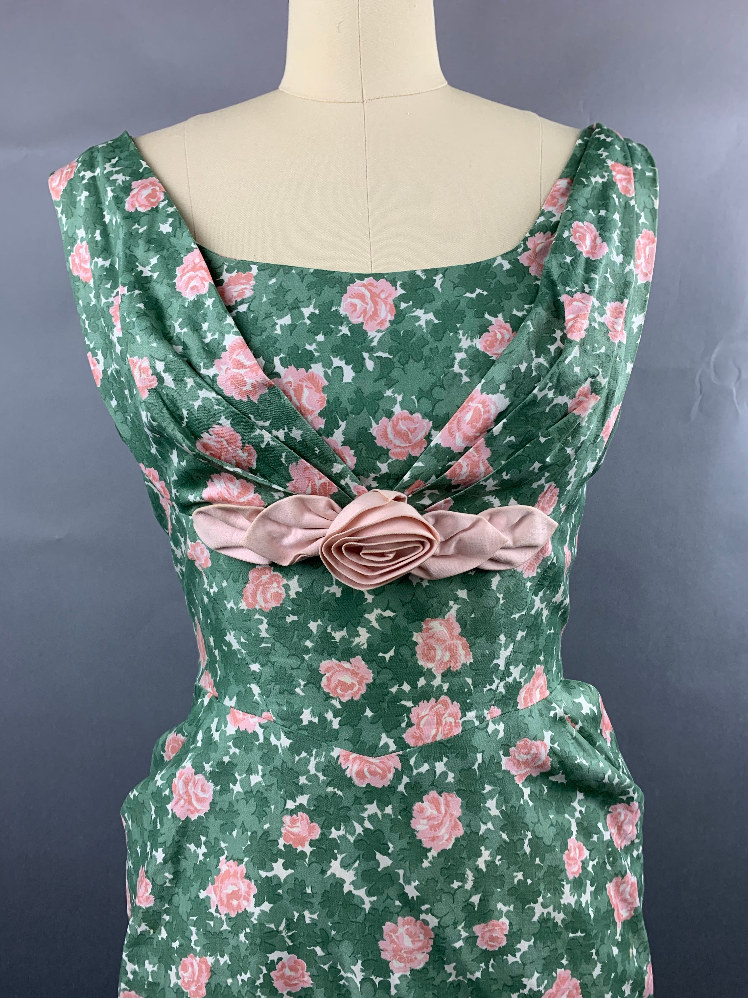 1950s Jeanette Alexander Green Cotton with Pink Roses Dress Size S