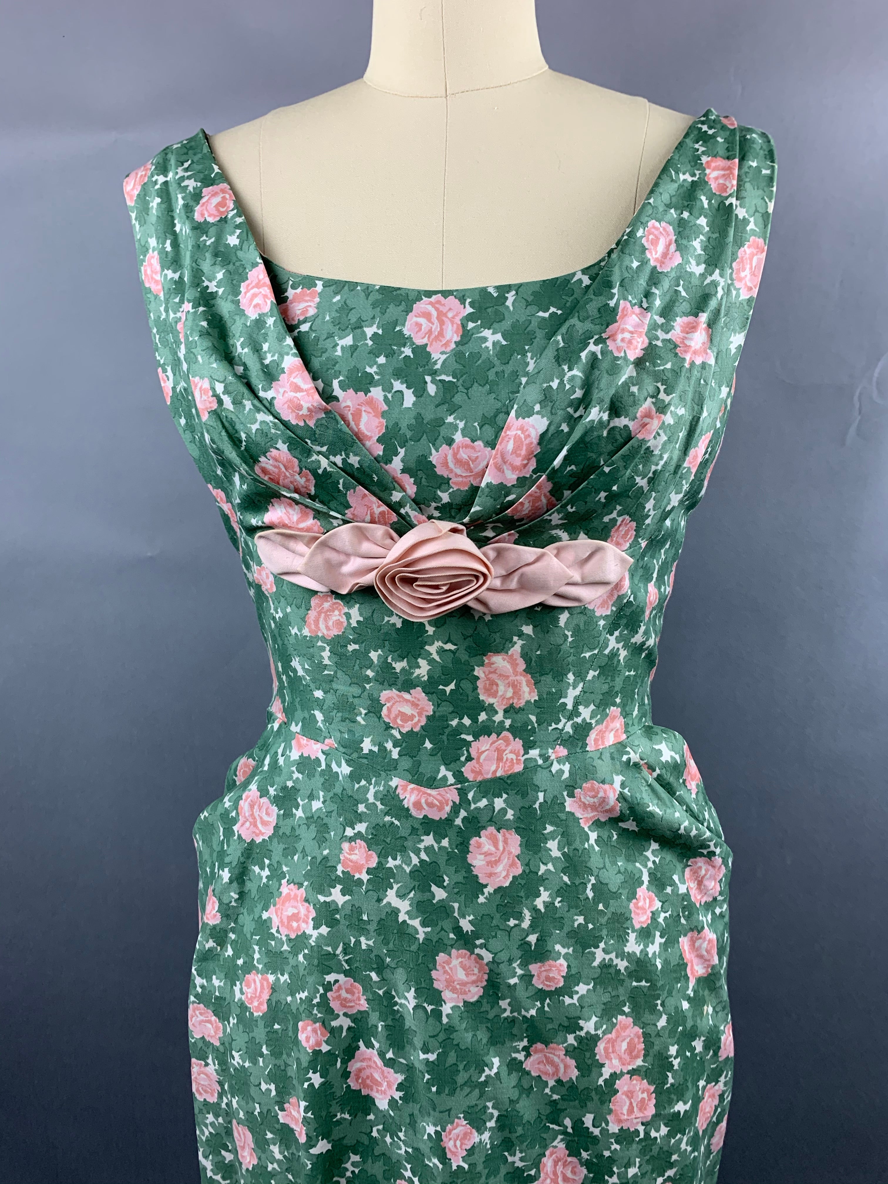 1950s Jeanette Alexander Green Cotton with Pink Roses Dress Size S