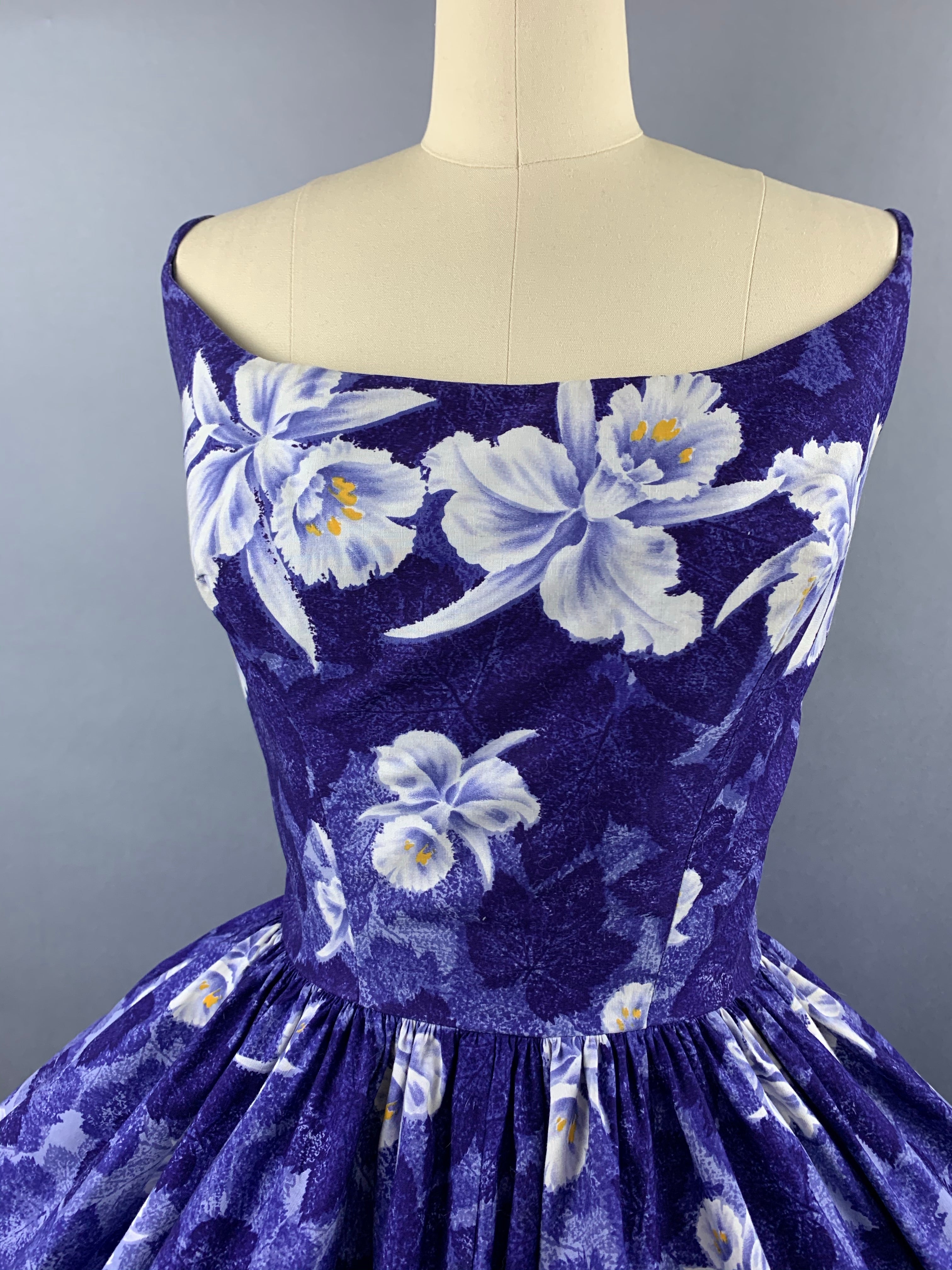 1950s Kamehameha Blue-Purple Orchid Cotton Hawaiian Dress Size M