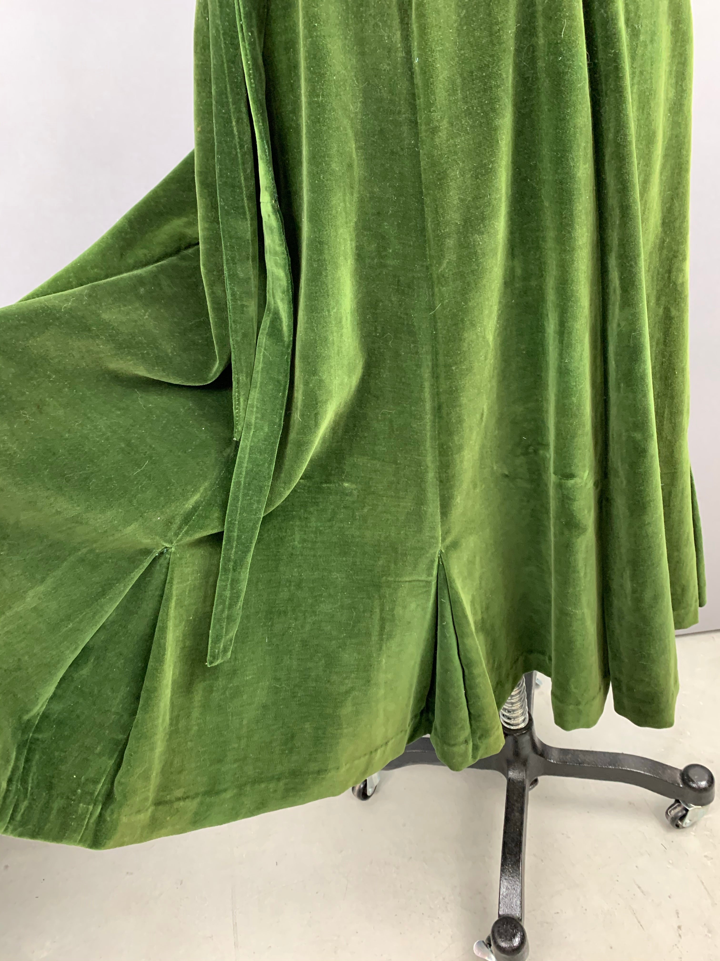 1950s H and D Fashions Green Velvet Party Dress Size S