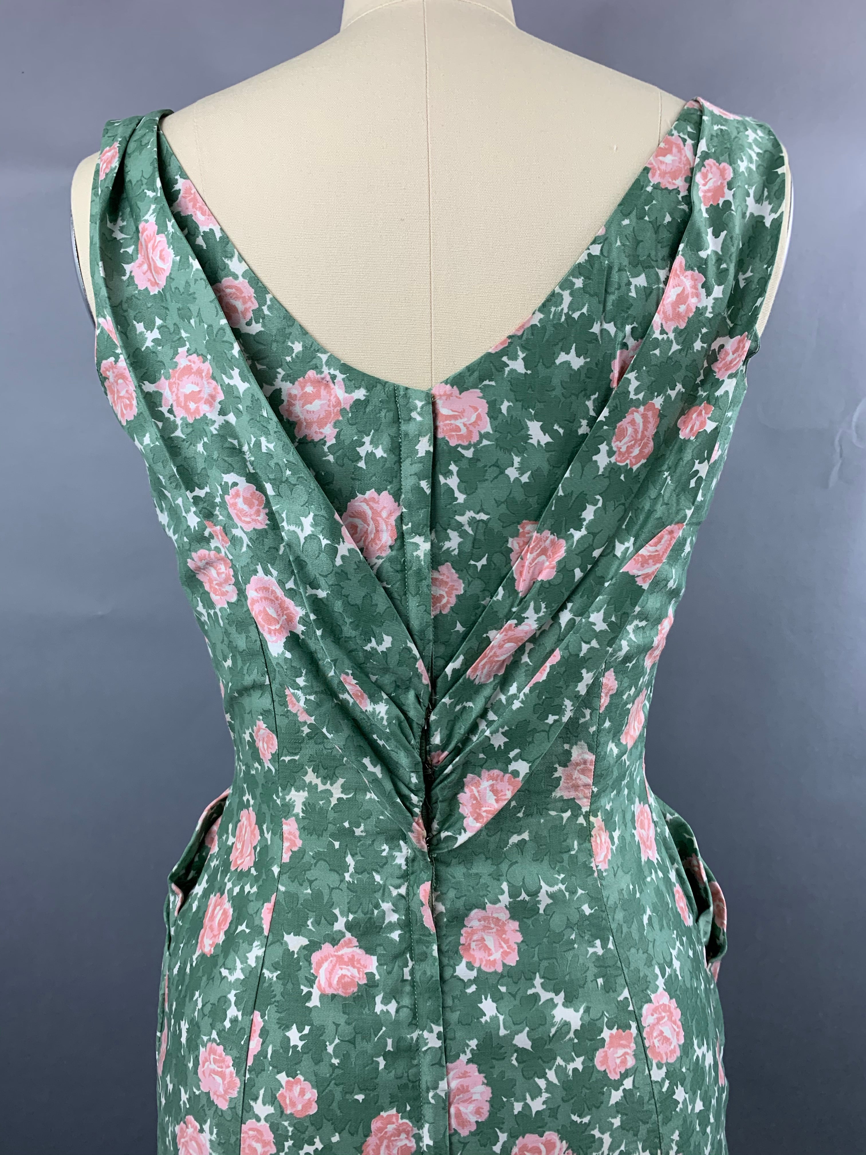 1950s Jeanette Alexander Green Cotton with Pink Roses Dress Size S