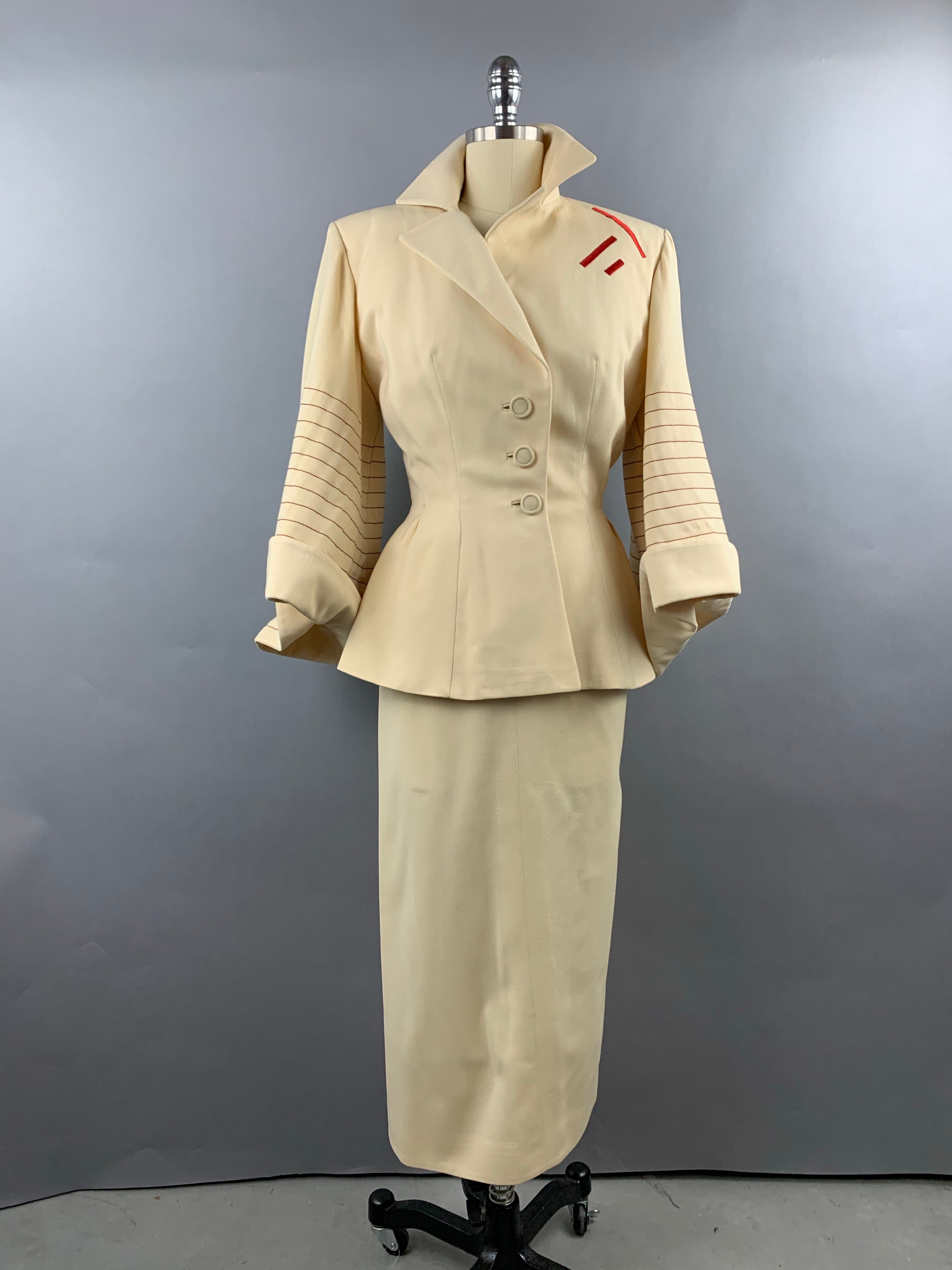 1950s Lilli Ann Cream Skirt Suit Size XS