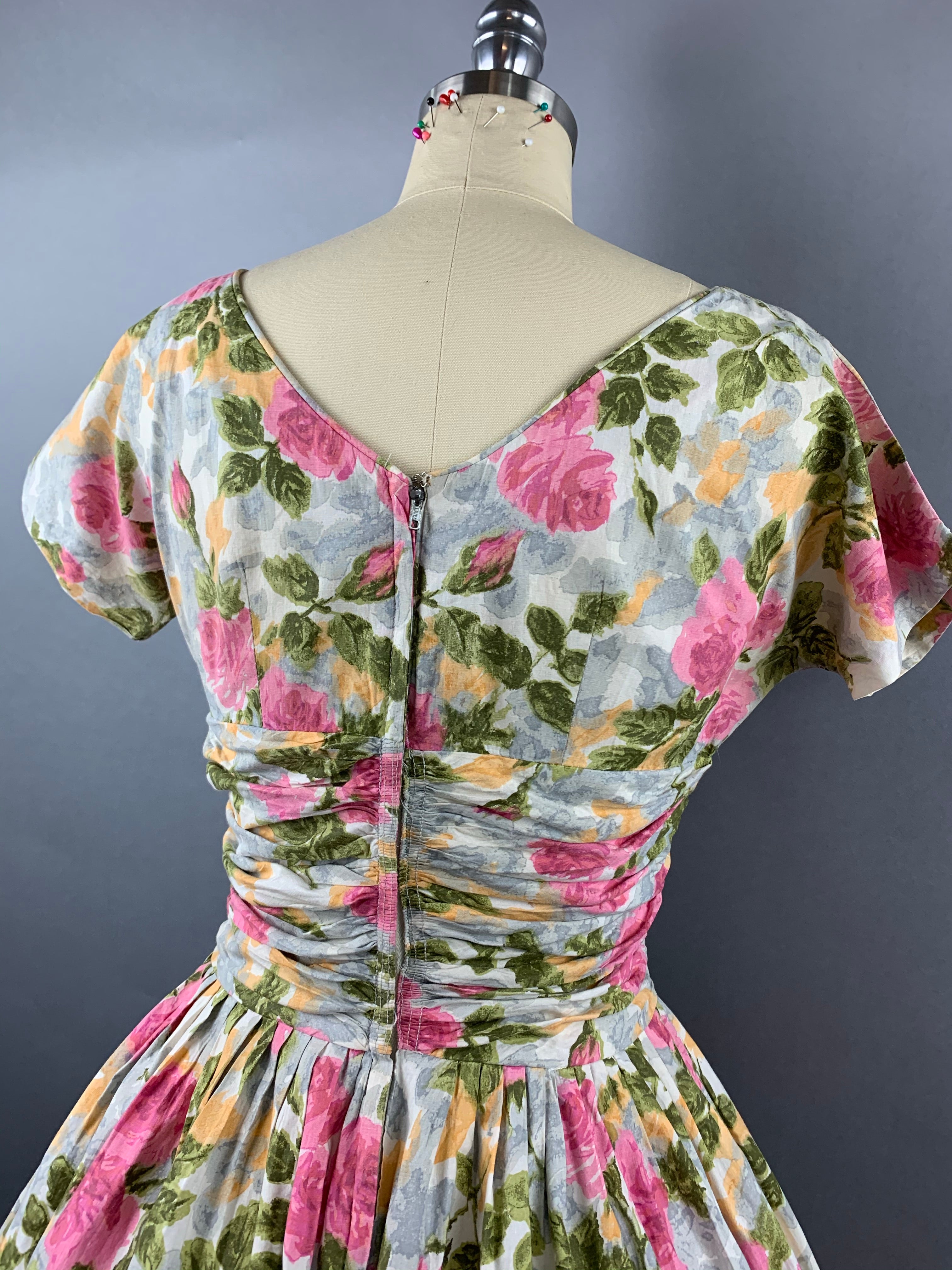 1950s Pink Roses Cotton Floral Dress Size M