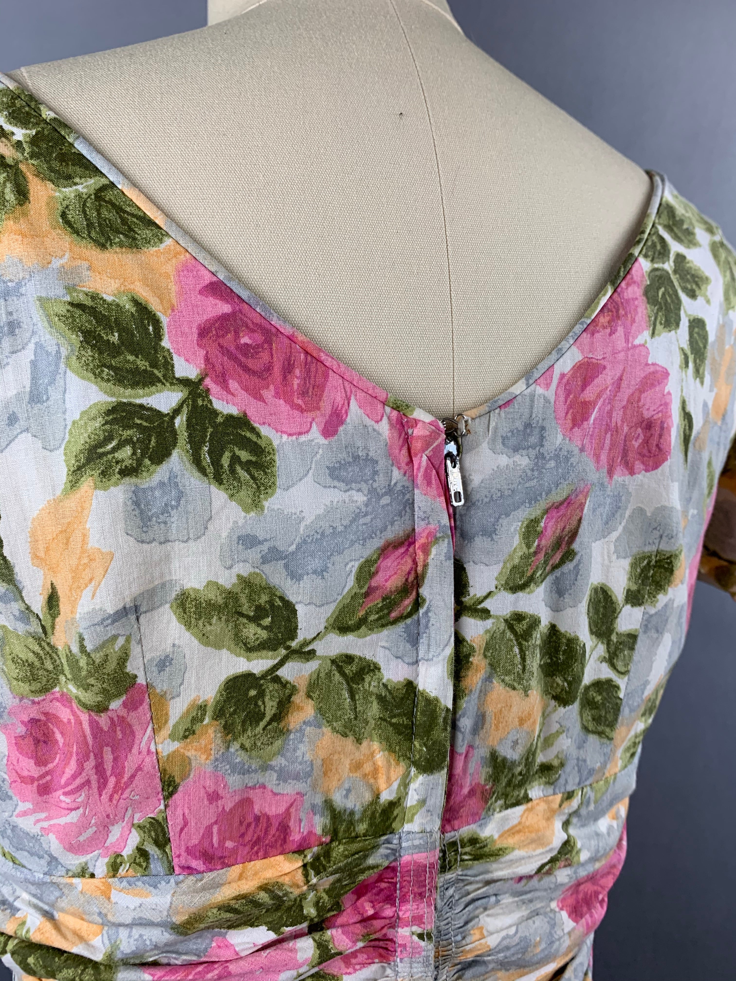 1950s Pink Roses Cotton Floral Dress Size M