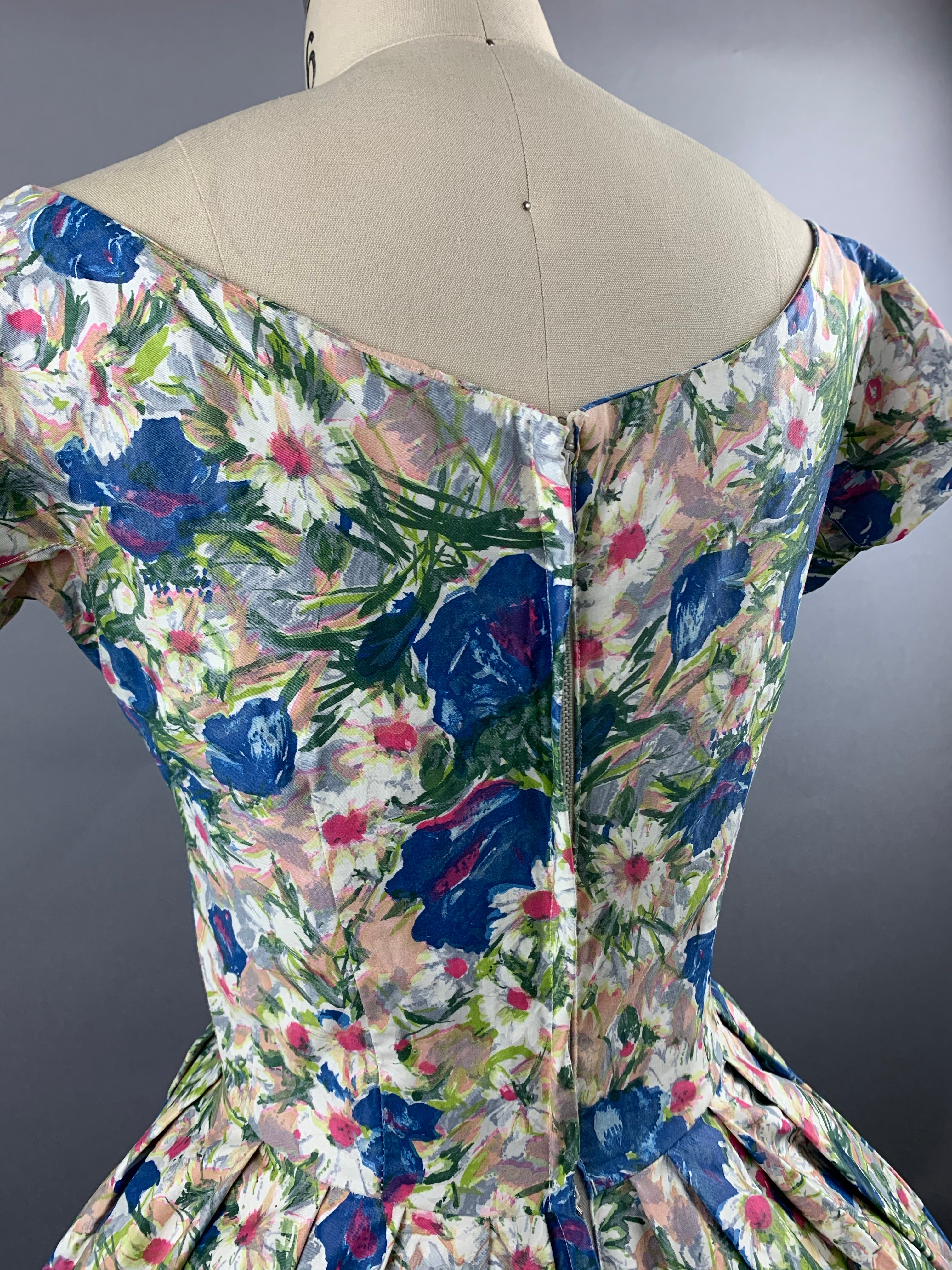 1950s Suzy Perette Blue Floral Polished Cotton Dress Size M