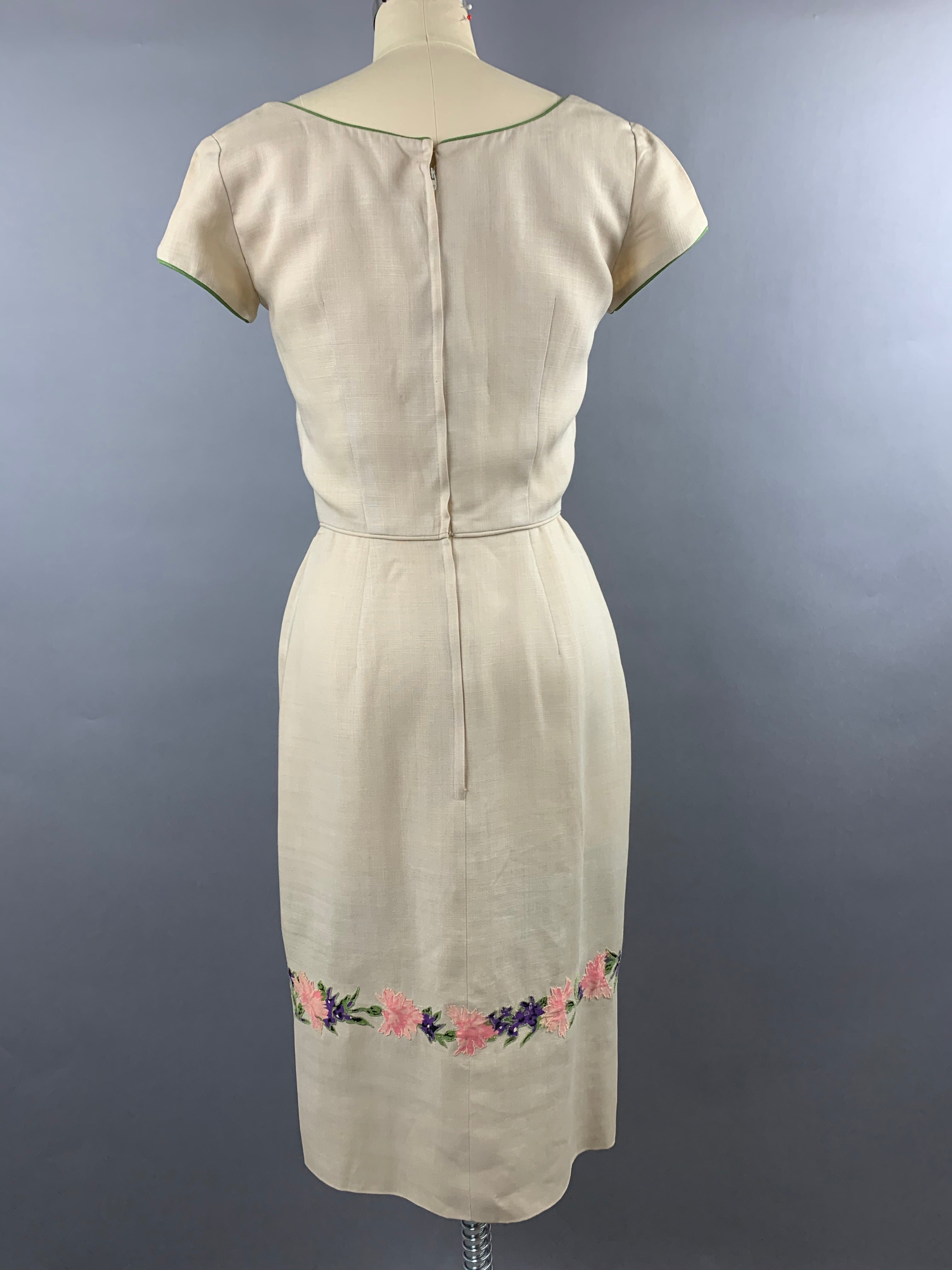 1950s Peggy Hunt Cream Linen Wiggle Dress with Carnation Applique Size S